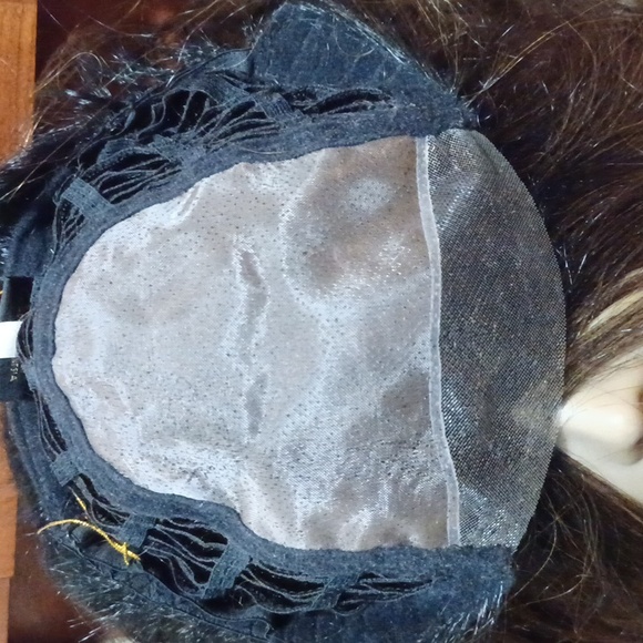 BELLETRESS Maxwella 18" | Synthetic Lace Front Wig - Chocolate with Cara… - Picture 6 of 6